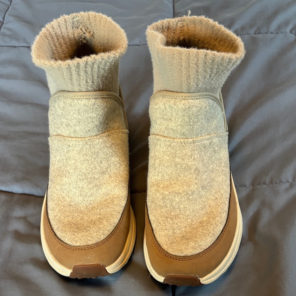 Merrell Tan and Cream Ankle Boots
